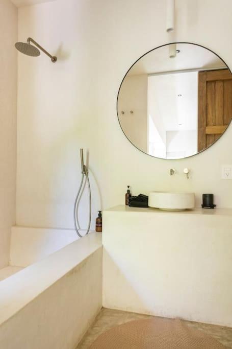 Casa Areca, Awarded Architectural Villa Located In A Secured Gated Community, With Concierge Services Tulum Esterno foto